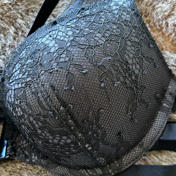 Victoria’s Secret Push-Up Bra - Picture 4 of 13